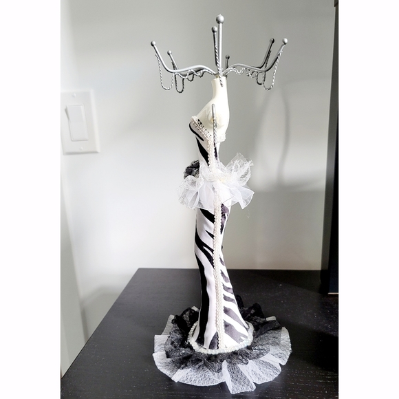 Jewelry Stand - Picture 3 of 5